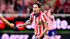 Jordan Carillo sorprende en el 11 inicial de Chivas. (Foto: Mexsport)
