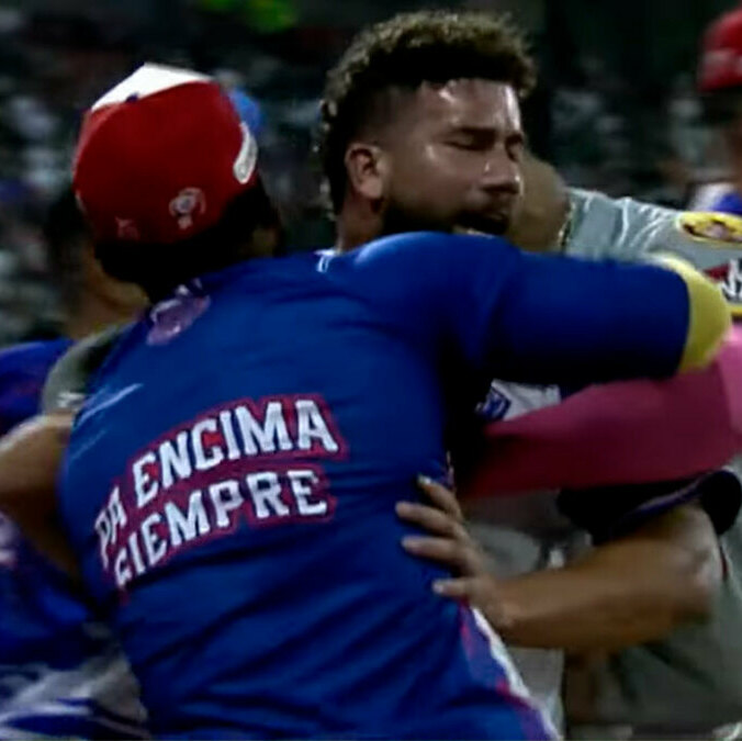 Pedro García provocó la trifulca en el primer juego Leones vs. Tiburones en la LVBP 2026. (Foto: Captura de pantalla)