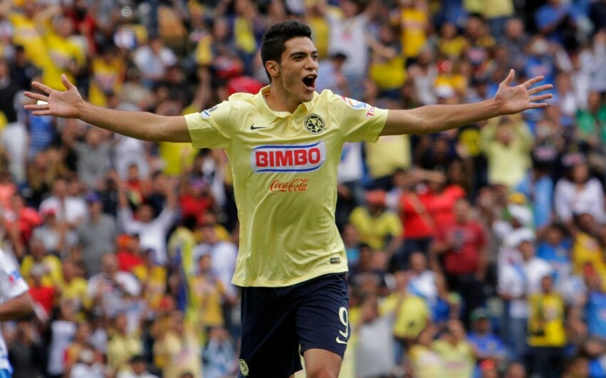 Raúl Jiménez celebra gol a Puebla en la Liga MX. Foto: Imago7