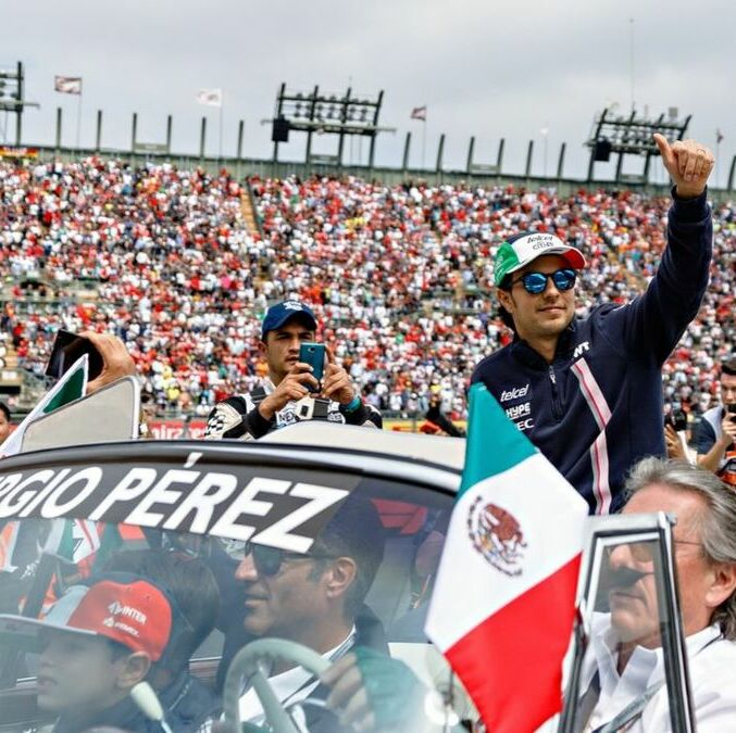 Checo Pérez está cerca de unirse a un exclusivo grupo dentro del automovilismo / FOTO: Imago7