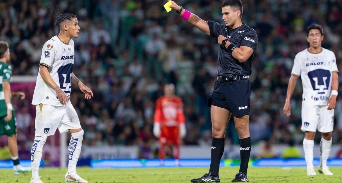 Guillermo Pacheco fue designado en la Jornada a pesar de la polémica en el Santos vs. Pumas (Fotografía: Mexsport)