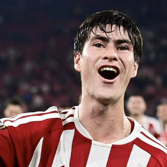 Prensa en Gregia elogía a Hormiga González / X: Olympiacos