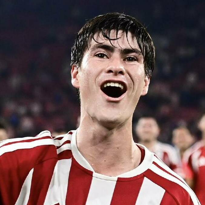 Prensa en Gregia elogía a Hormiga González / X: Olympiacos