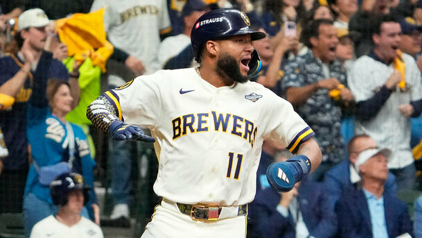 Los Brewers anotaron 5 carreras sin respuesta para completar el regreso. (Foto: Reuters)