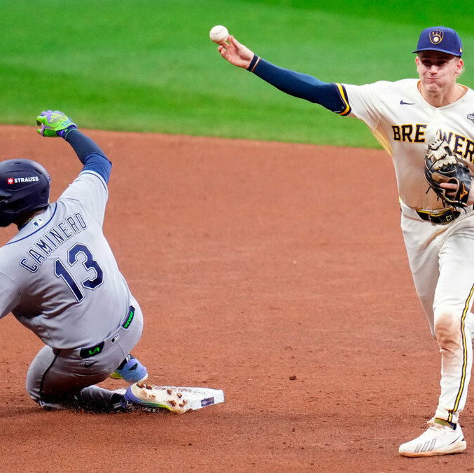 Cooper Pratt y los Brewers celebraron dos veces en un dramático desenlace. (Foto: MLB.com)