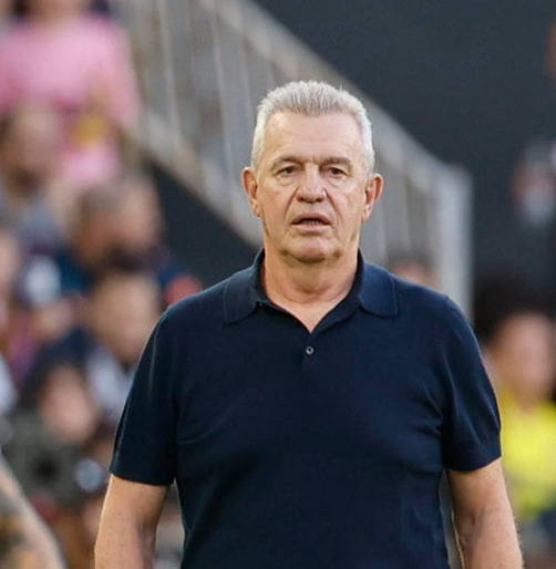 Javier Aguirre esrá preocupado por el paso del Valencia. (Foto: EFE)