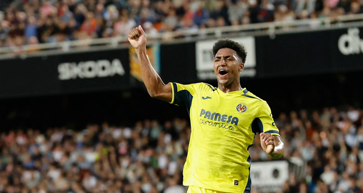 El Villarreal se llevó una rica victoria a costa del Valencia. (Foto: EFE)