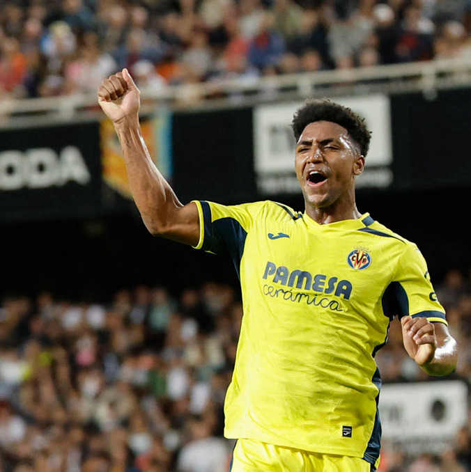 El Villarreal se llevó una rica victoria a costa del Valencia. (Foto: EFE)