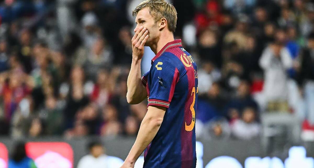 Walter Clar se lamenta tras fallar el penalti con el que Atlante pudo haber rescatado el empate. FOTO: Mexsport