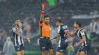 En el interior de los Rayados de Monterrey no quedaron conformes con el trabajo de Víctor Cáceres (Fotografía: Imago 7)