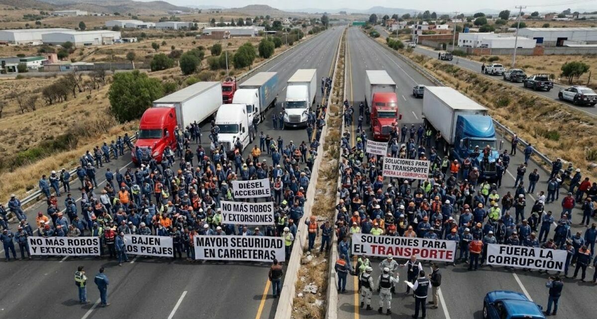 Transportistas convocaron a Paro Nacional este lunes 26 de octubre (Imagen creada con IA)
