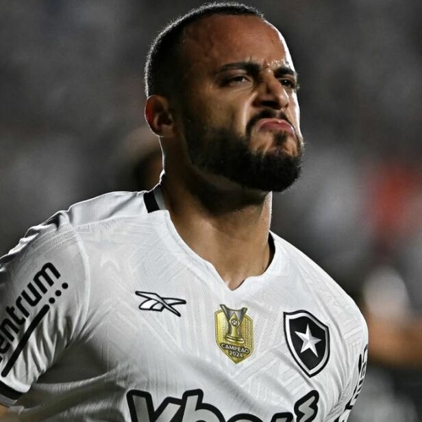 Arthur Cabral, el jugador que quiere Tigres. (Foto: @arthurcabral9)