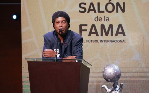 Ronaldinho ya forma parte del Salón de la Fama. Foto: Mexsport