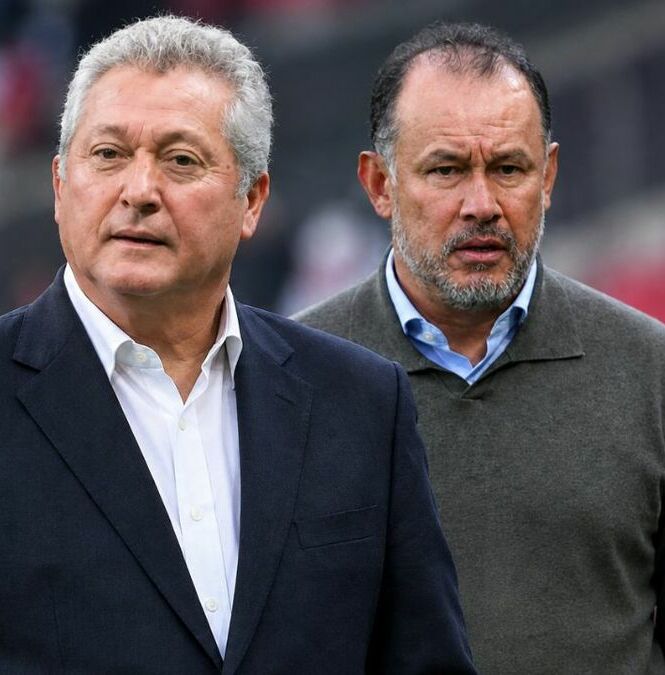Los tres técnicos que entraron de 'bombero' en el torneo. (Foto: ChatGPT)