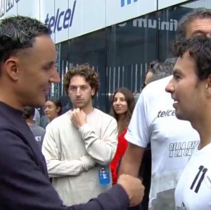La CDMX fue escenario de la ya famosa cascarita con Checo Pérez (Captura @ClaroSports)