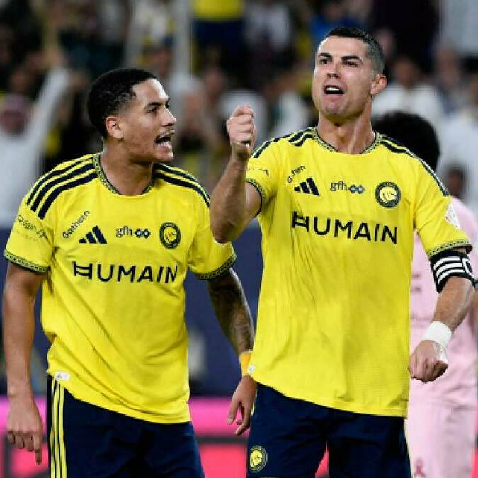 Cristiano Ronaldo celebra su tercera anotación en el triunfoi del Al-Nassr ante el Al-Kholood Club. FOTO: Reuters