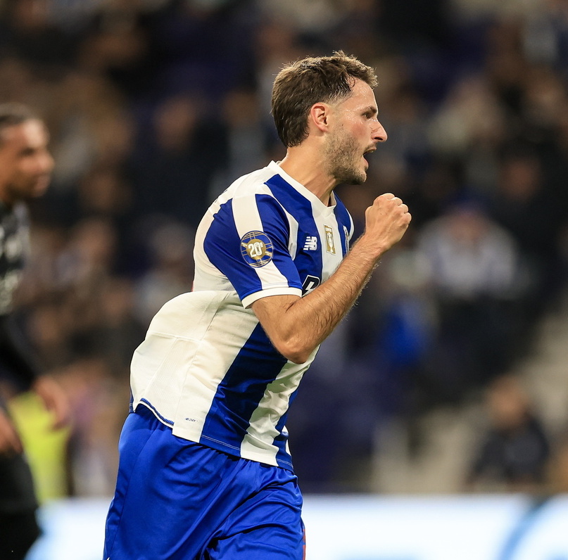 Santiago Gimenez anotó con el Porto (@FCPorto)