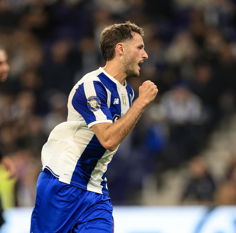 Santiago Gimenez anotó con el Porto (@FCPorto)